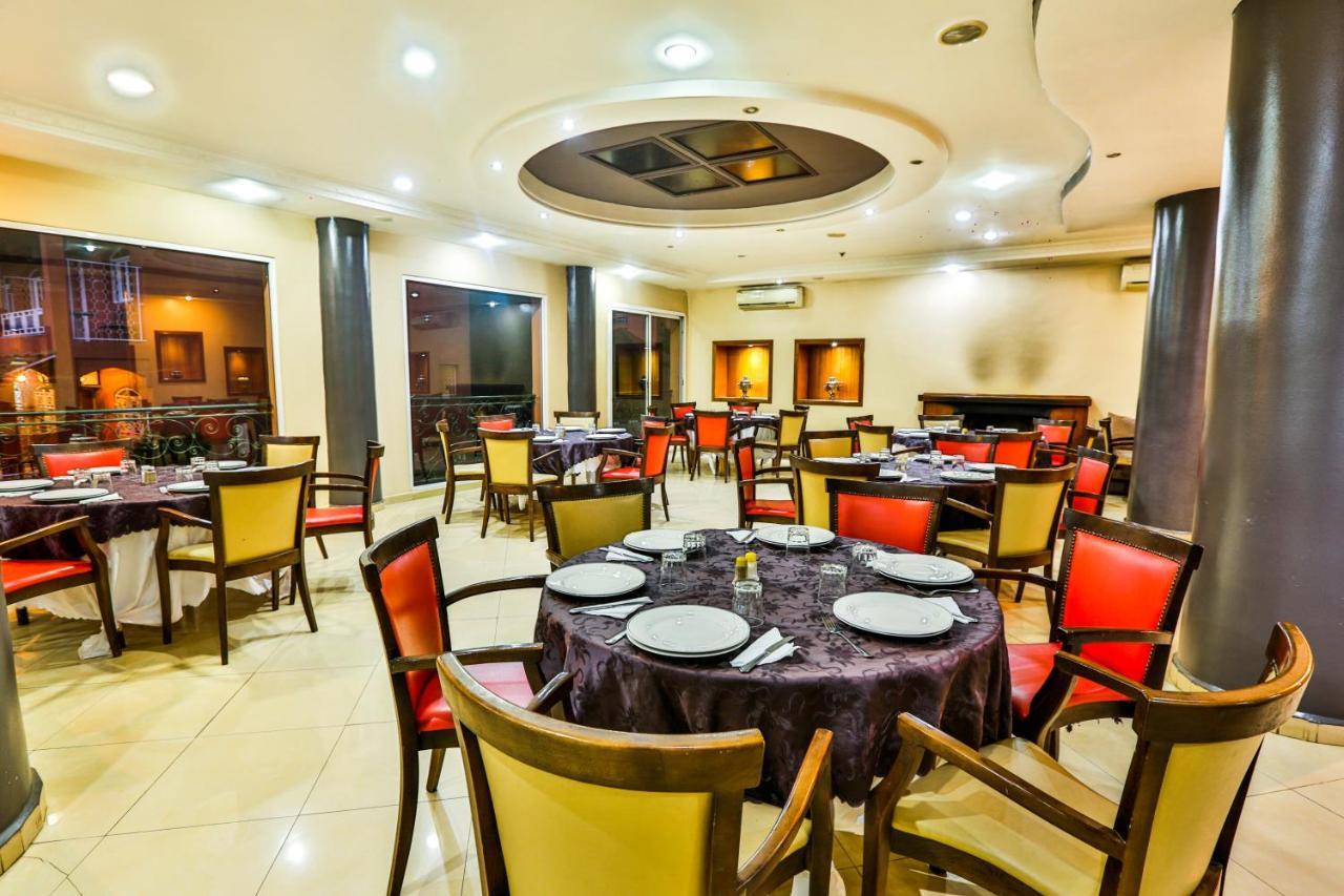 فندق Complexe El Bassatine بني ملال‎ المظهر الخارجي الصورة